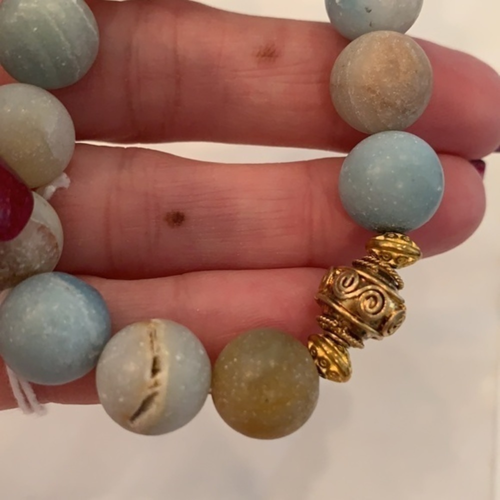 Natural stone large chalky milk bead stretch - Picture 4 of 10